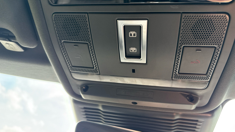 Land Rover Range Rover Evoque 1.5 P300e R-Dynamic HSE 5dr Auto Hatchback